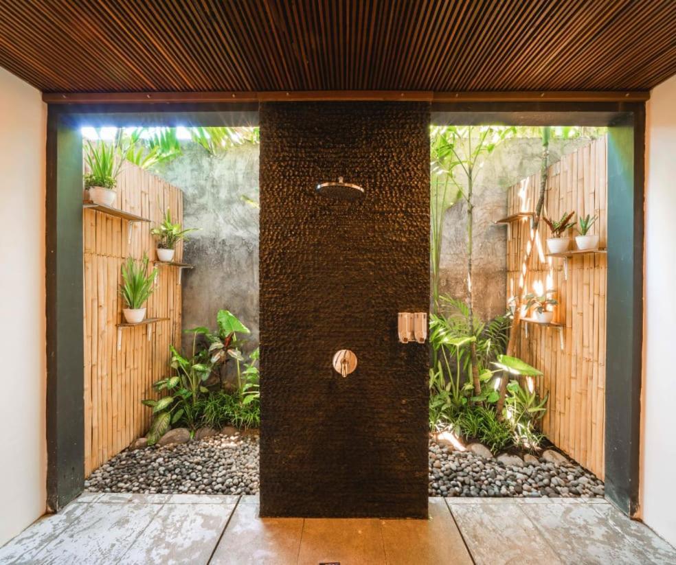 The Farm Hostel Canggu Zewnętrze zdjęcie